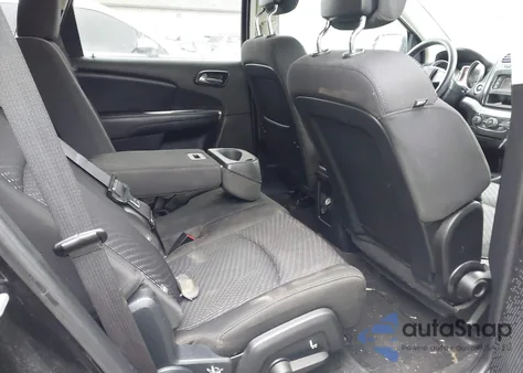 2017 Dodge Journey Sxt z USA, uszkodzony, nr VIN 3C4PDCBG5HT572968